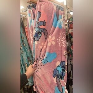 Stitch throw blanket